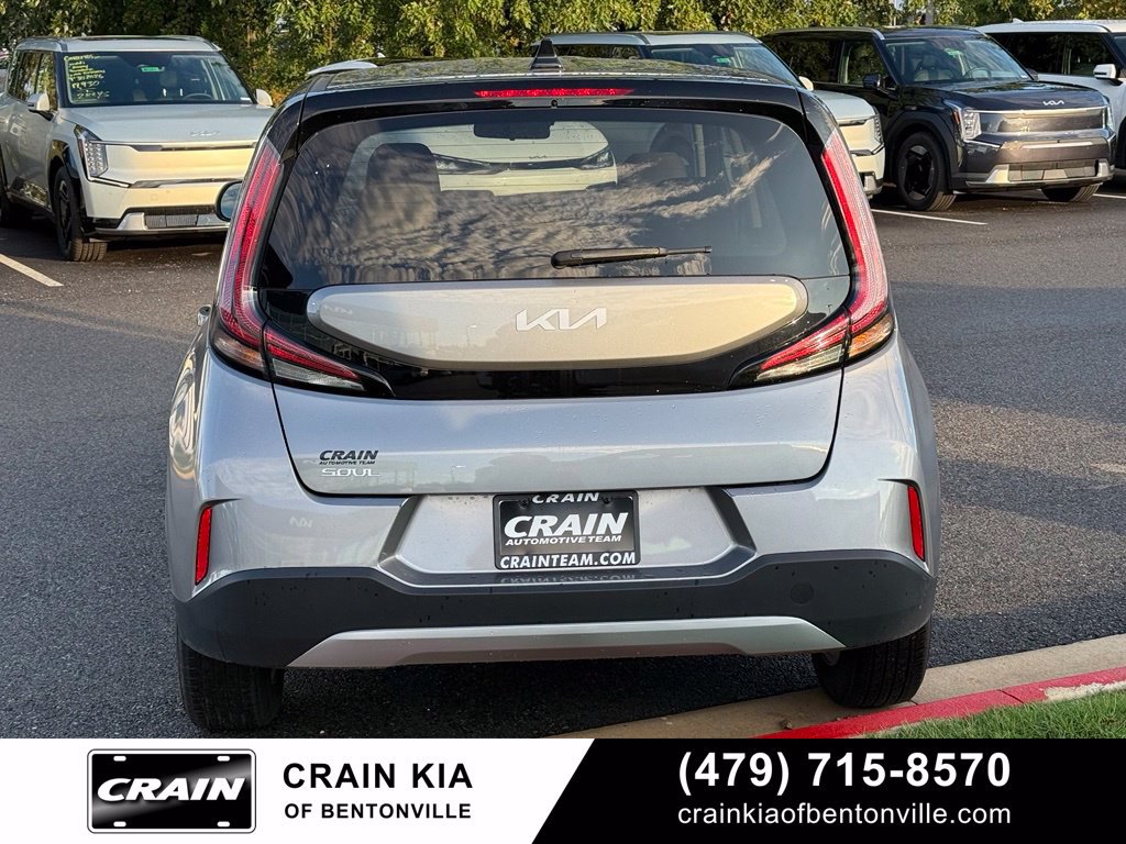Used 2025 Kia Soul LX w/ LX Technology Package FWD image 6