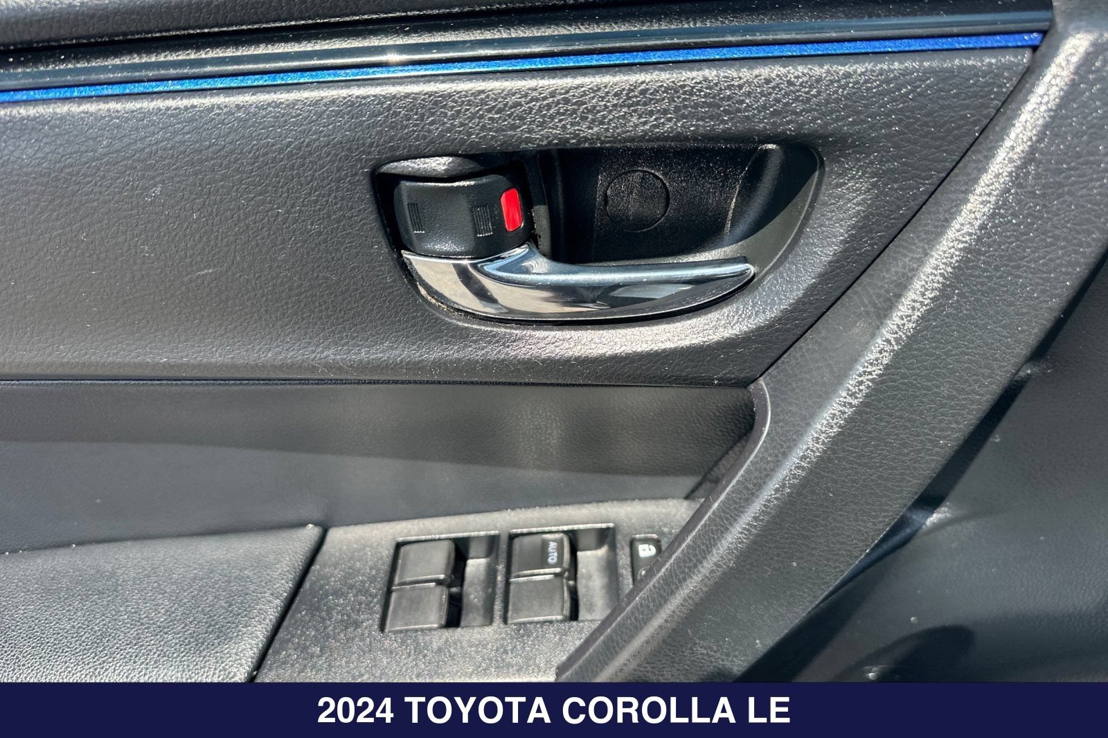 Used 2024 Toyota Corolla LE FWD image 12