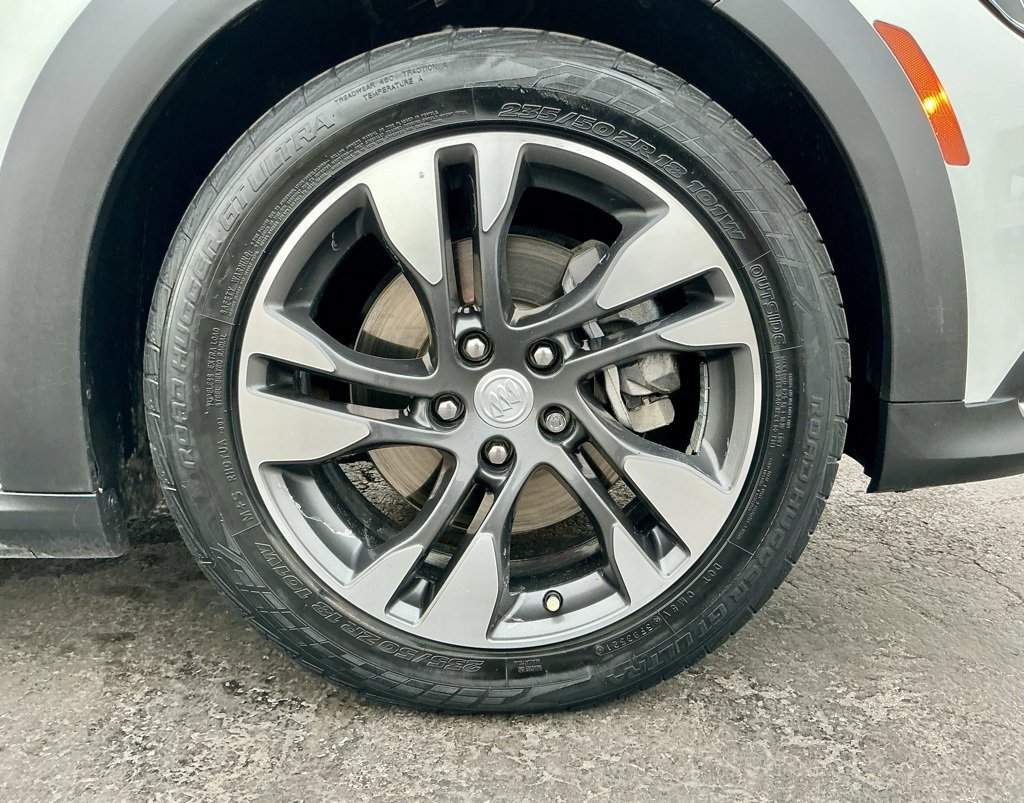 Used 2018 Buick Regal Essence w/ Driver Confidence Package #1 image 20