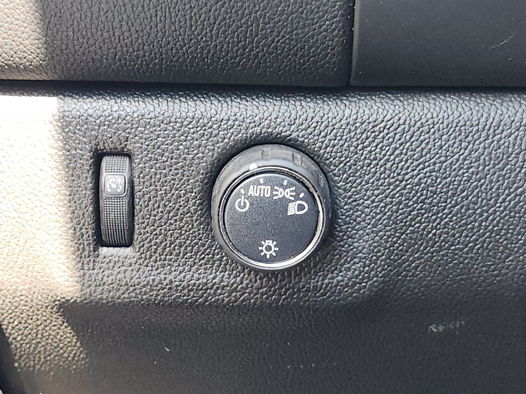 Used 2022 Chevrolet Colorado LT w/ Fleet Safety Package RWD image 22