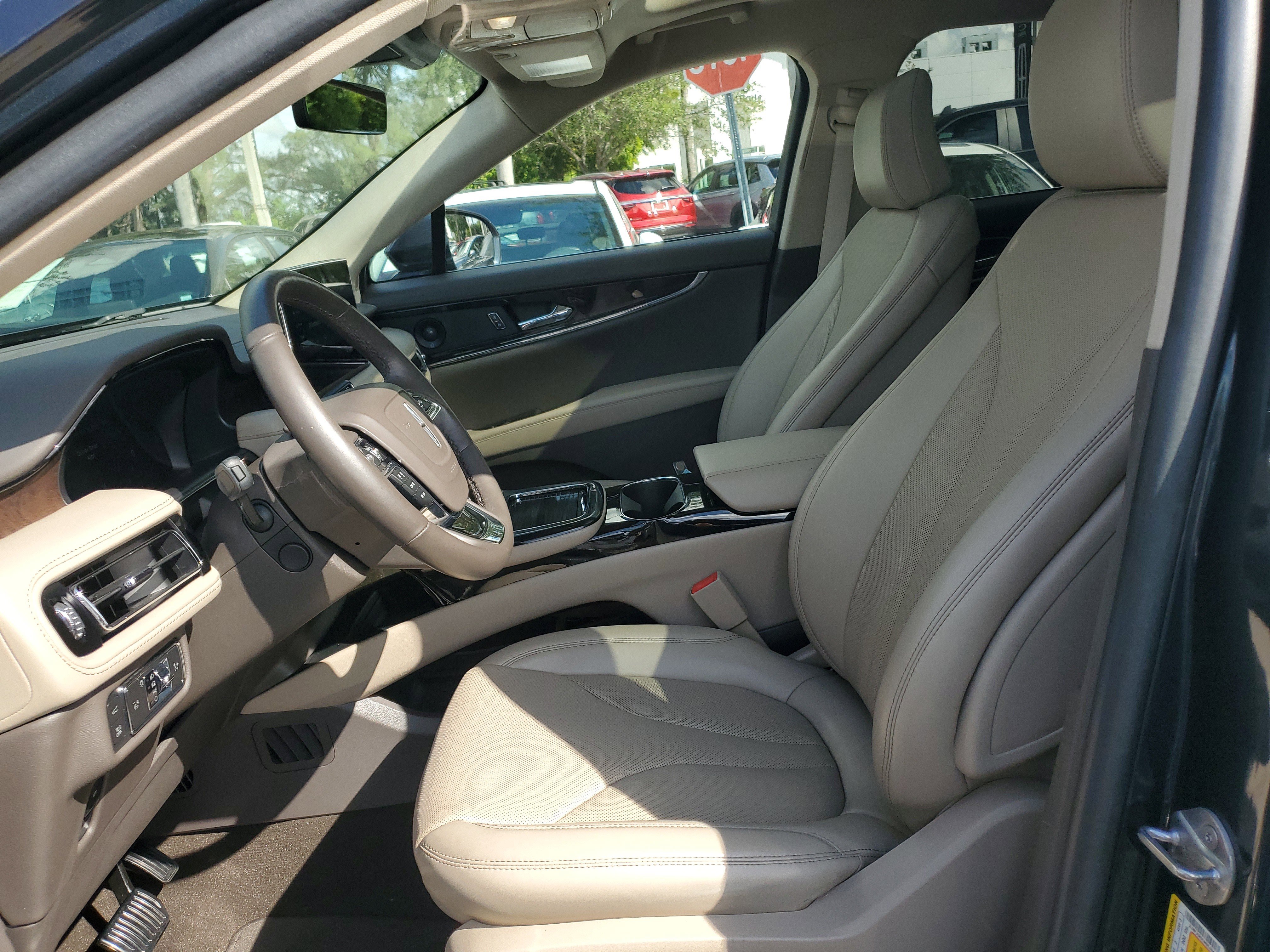 Certified 2021 Lincoln Nautilus Reserve image 12