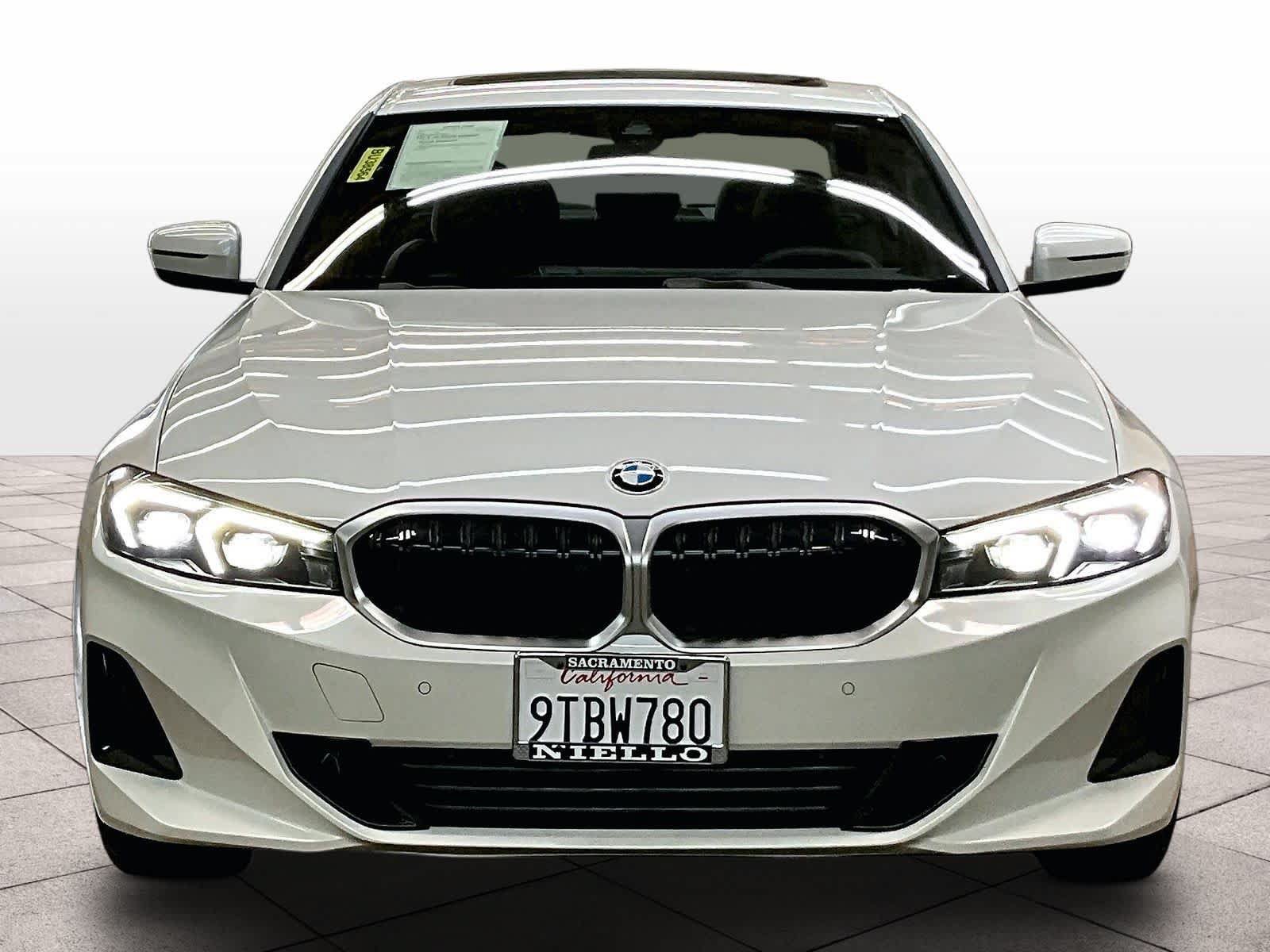 Used 2025 BMW 330i Sedan w/ Convenience Package RWD image 3