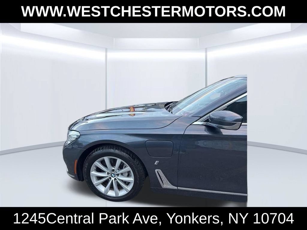 Used 2019 BMW 740e xDrive w/ Executive Package AWD/4WD image 9