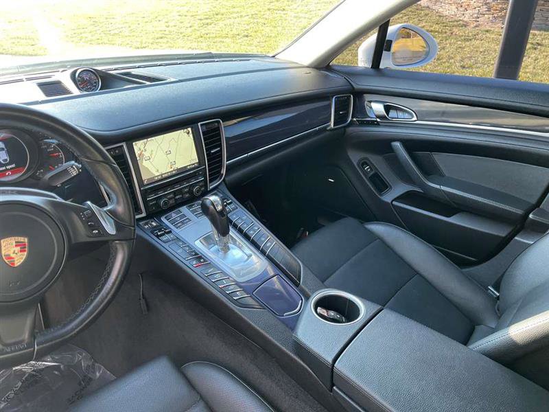 Used 2014 Porsche Panamera 4S image 17