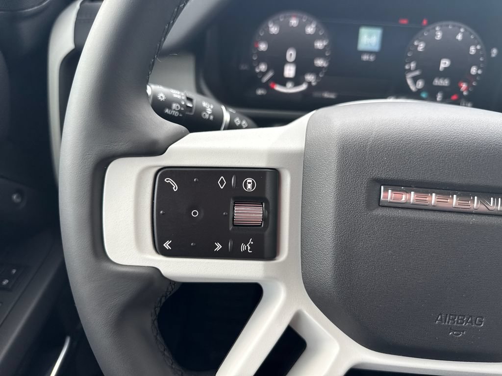 New 2026 Land Rover Defender 110 X-Dynamic SE AWD/4WD image 19