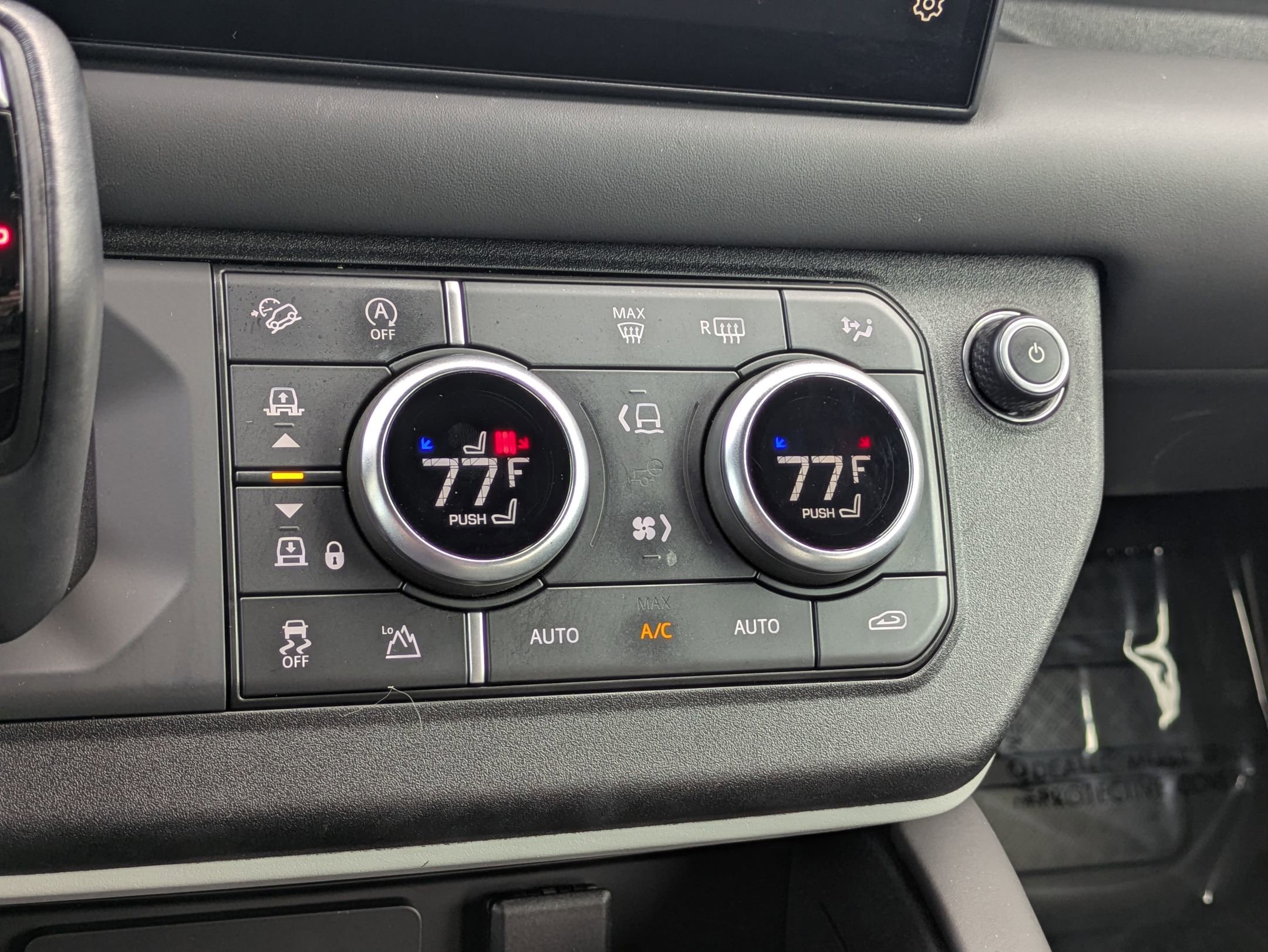 Certified 2023 Land Rover Defender 130 X-Dynamic SE image 16