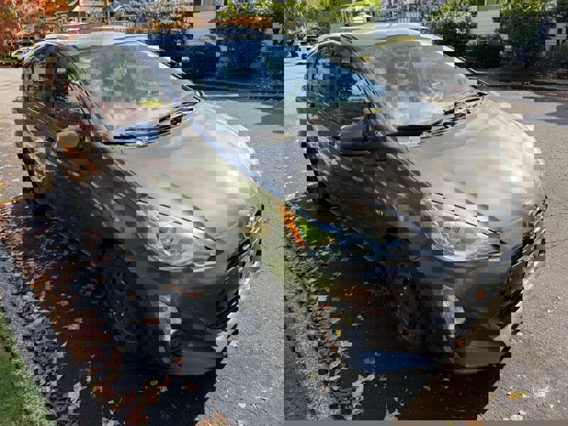 Used 2015 Toyota Prius C Three image 6