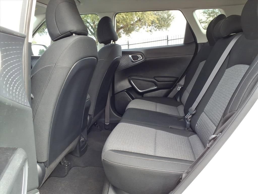 Used 2022 Kia Soul S image 19