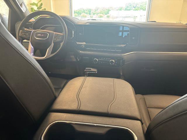 Used 2025 GMC Sierra 1500 SLT w/ SLT Premium Plus Package AWD/4WD image 6
