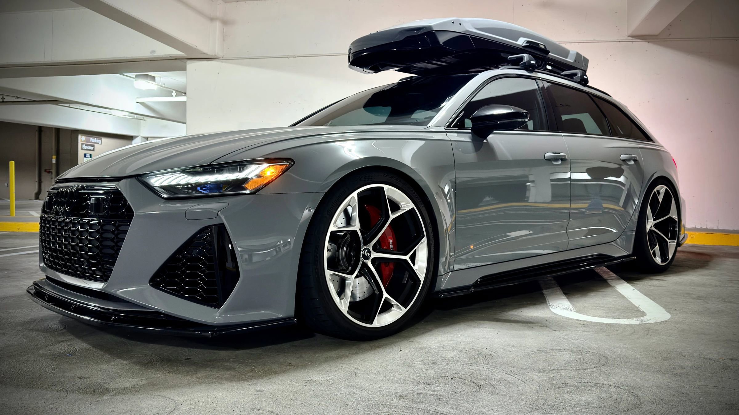 Used 2025 Audi RS 6 performance image 3