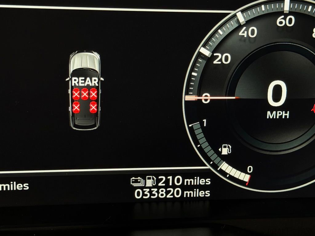 Used 2024 Mitsubishi Outlander SEL AWD/4WD image 18