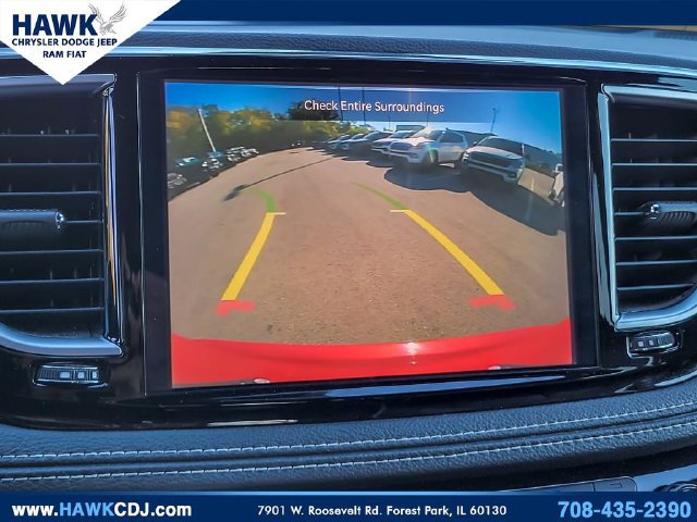 Used 2025 Chrysler Pacifica Limited FWD image 17