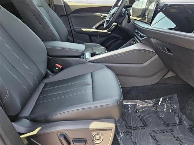 Used 2025 Audi Q5 Premium w/ Convenience Package AWD/4WD image 20