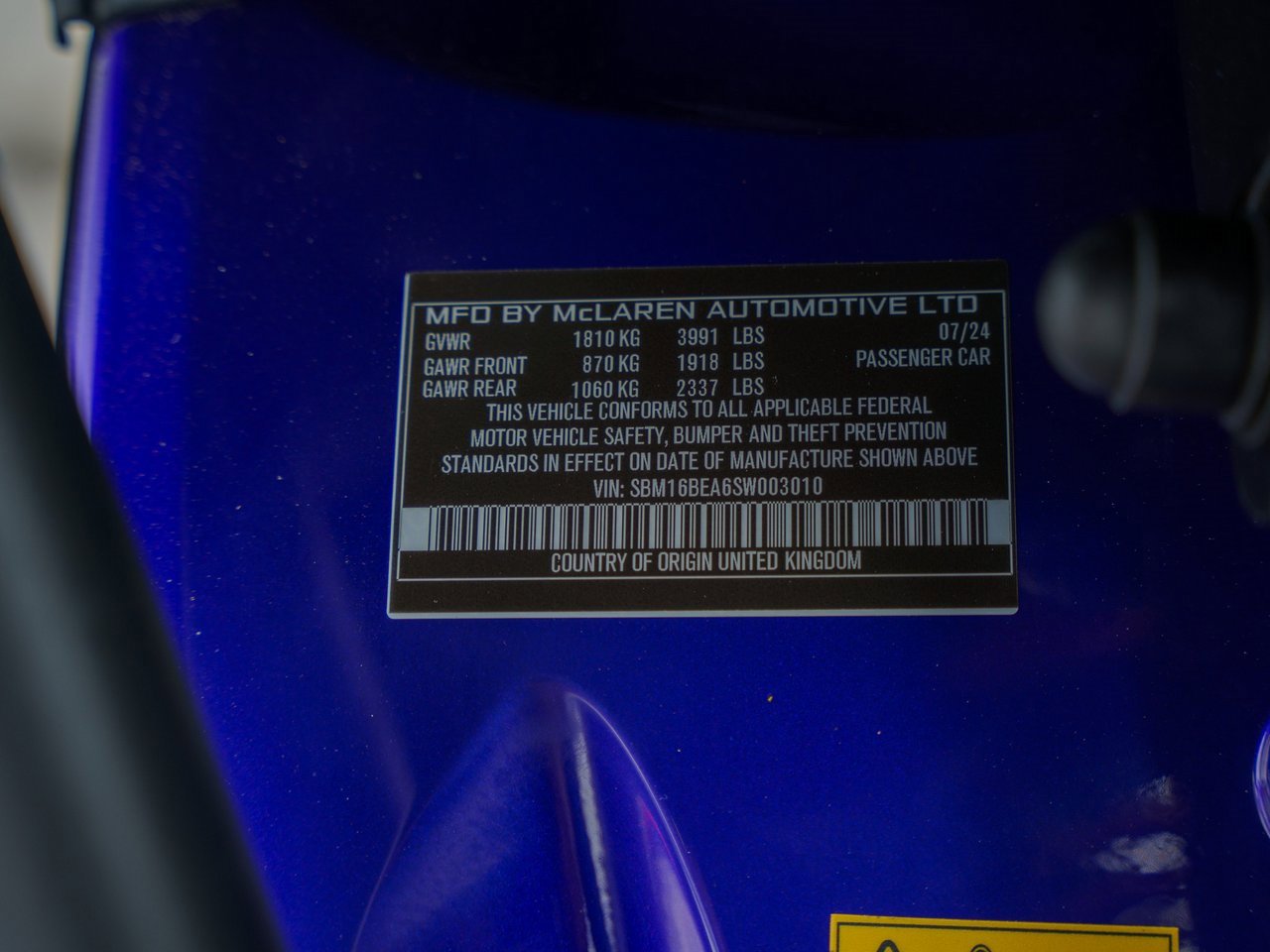 Used 2025 McLaren Artura Spider image 29