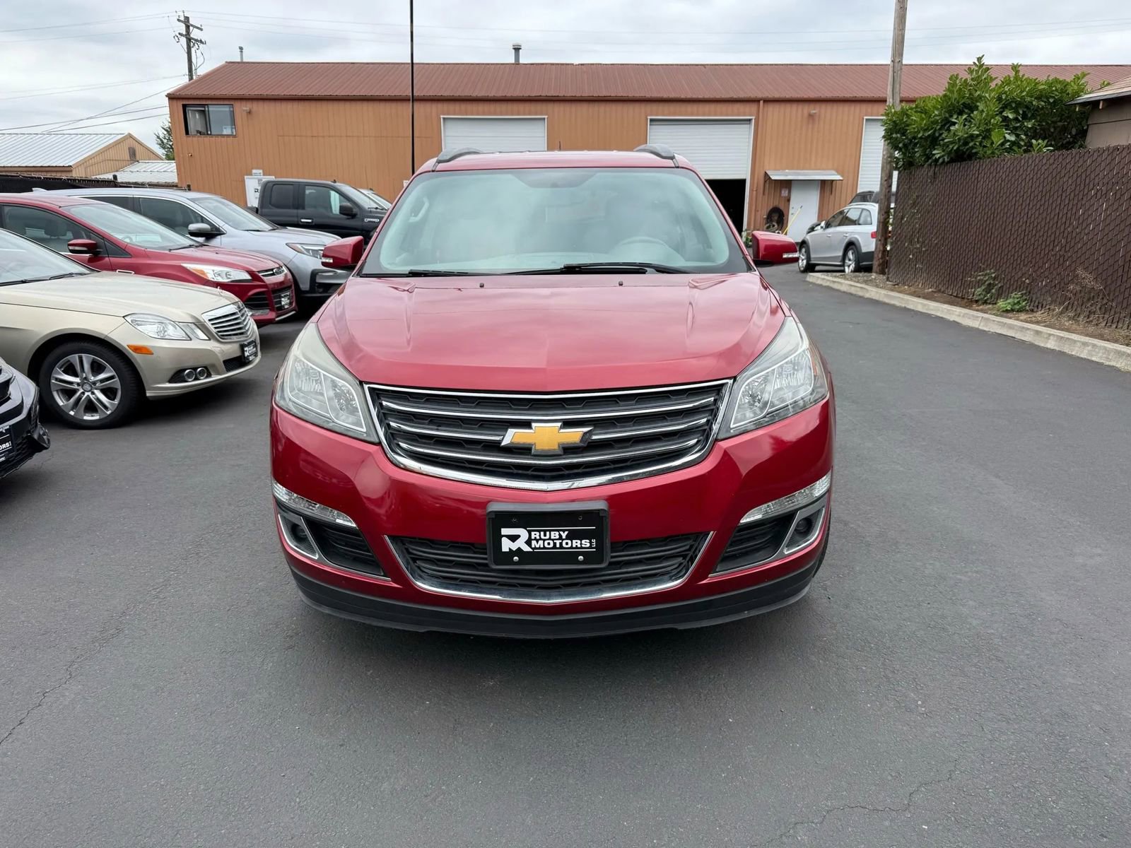 Used 2014 Chevrolet Traverse LT image 2