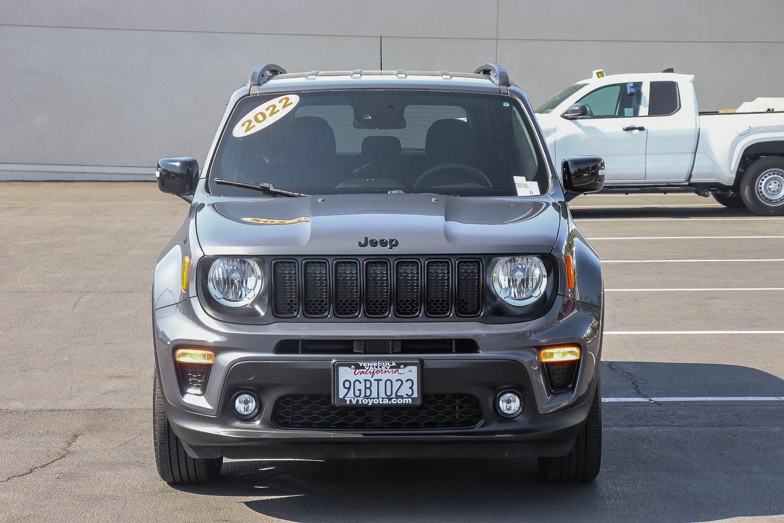 Used 2022 Jeep Renegade Altitude AWD/4WD image 2