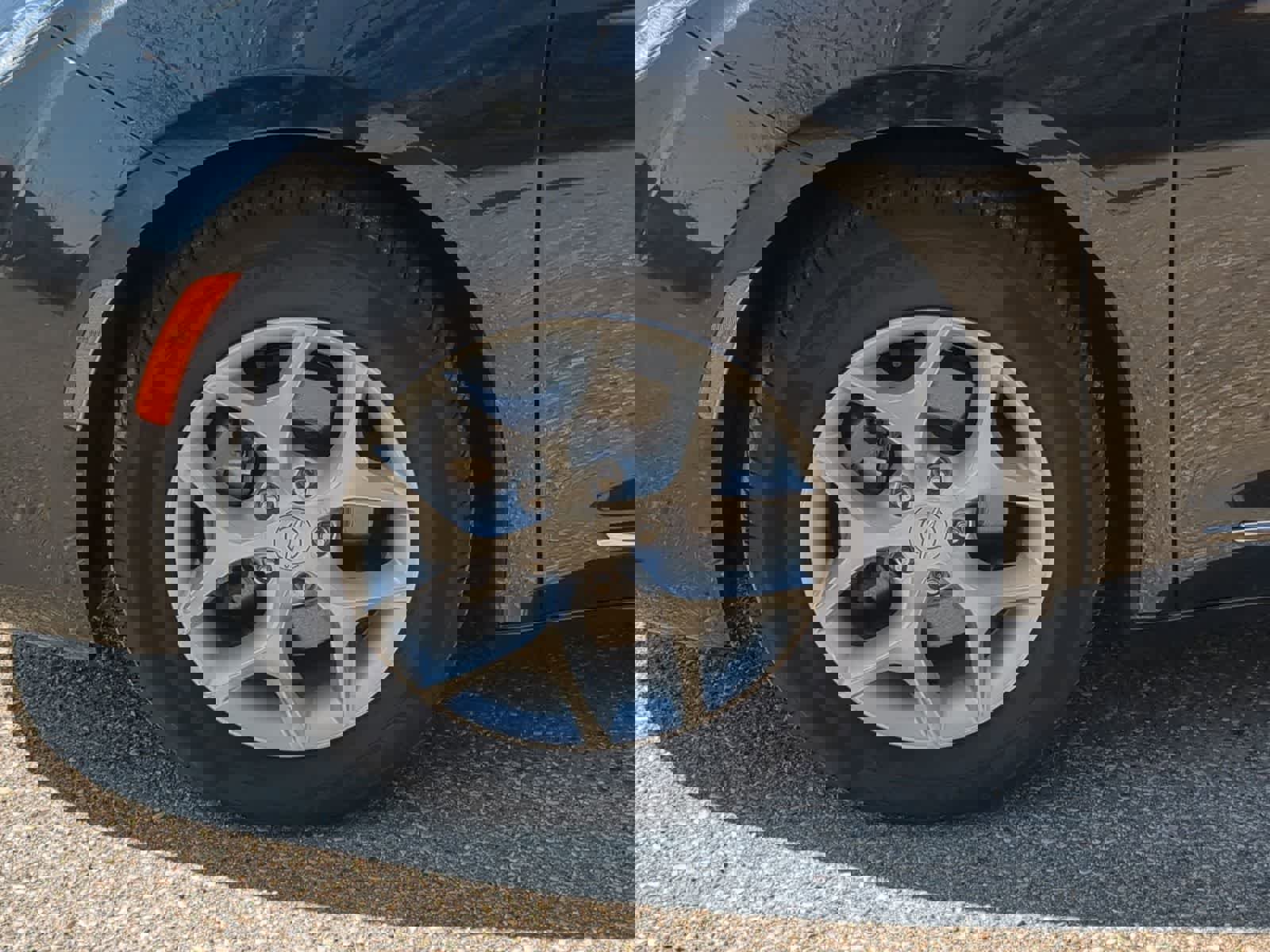 Certified 2020 Chrysler Pacifica Touring-L Plus w/ Tire & Wheel Group image 14