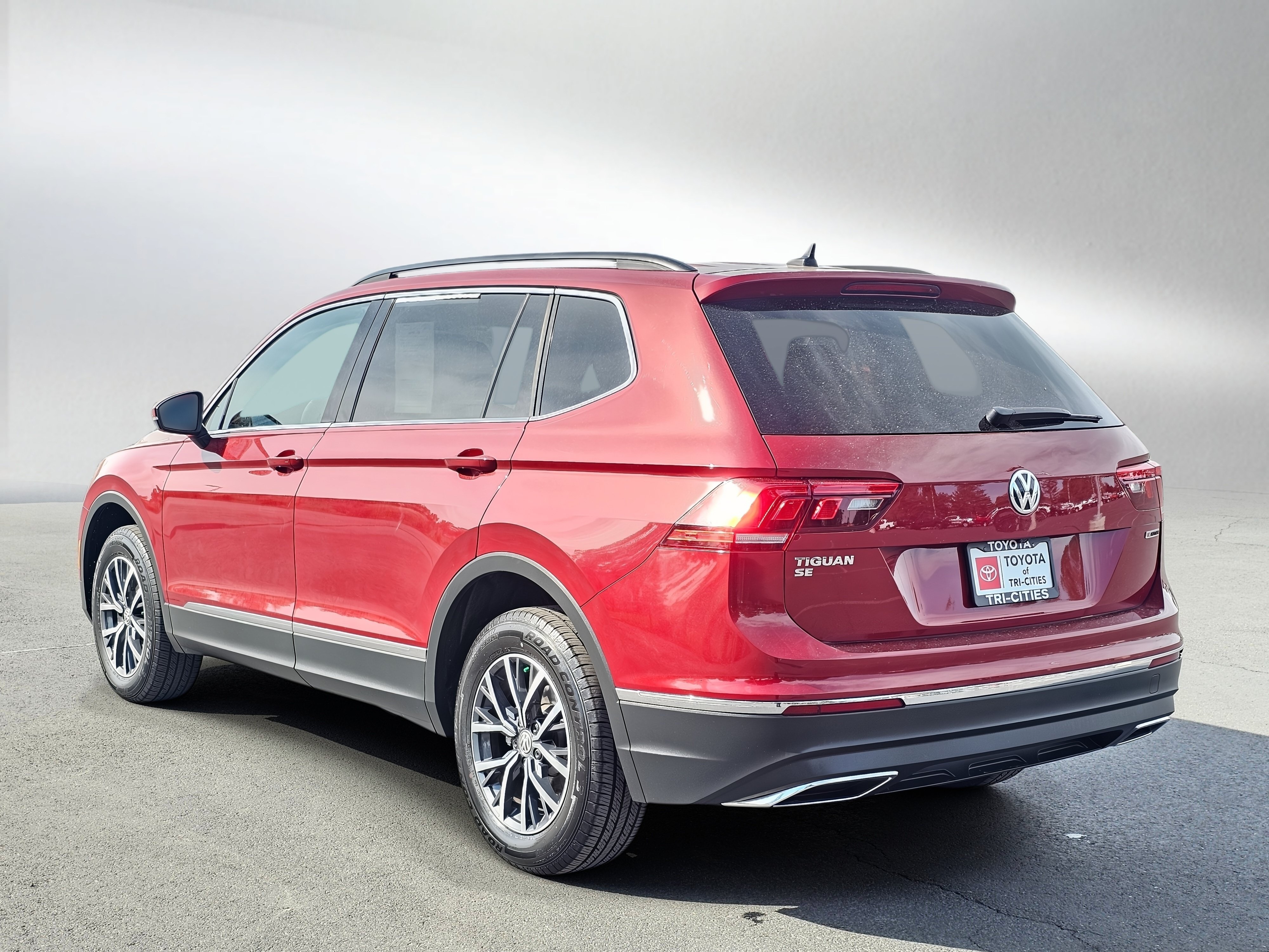Used 2020 Volkswagen Tiguan S AWD/4WD image 3