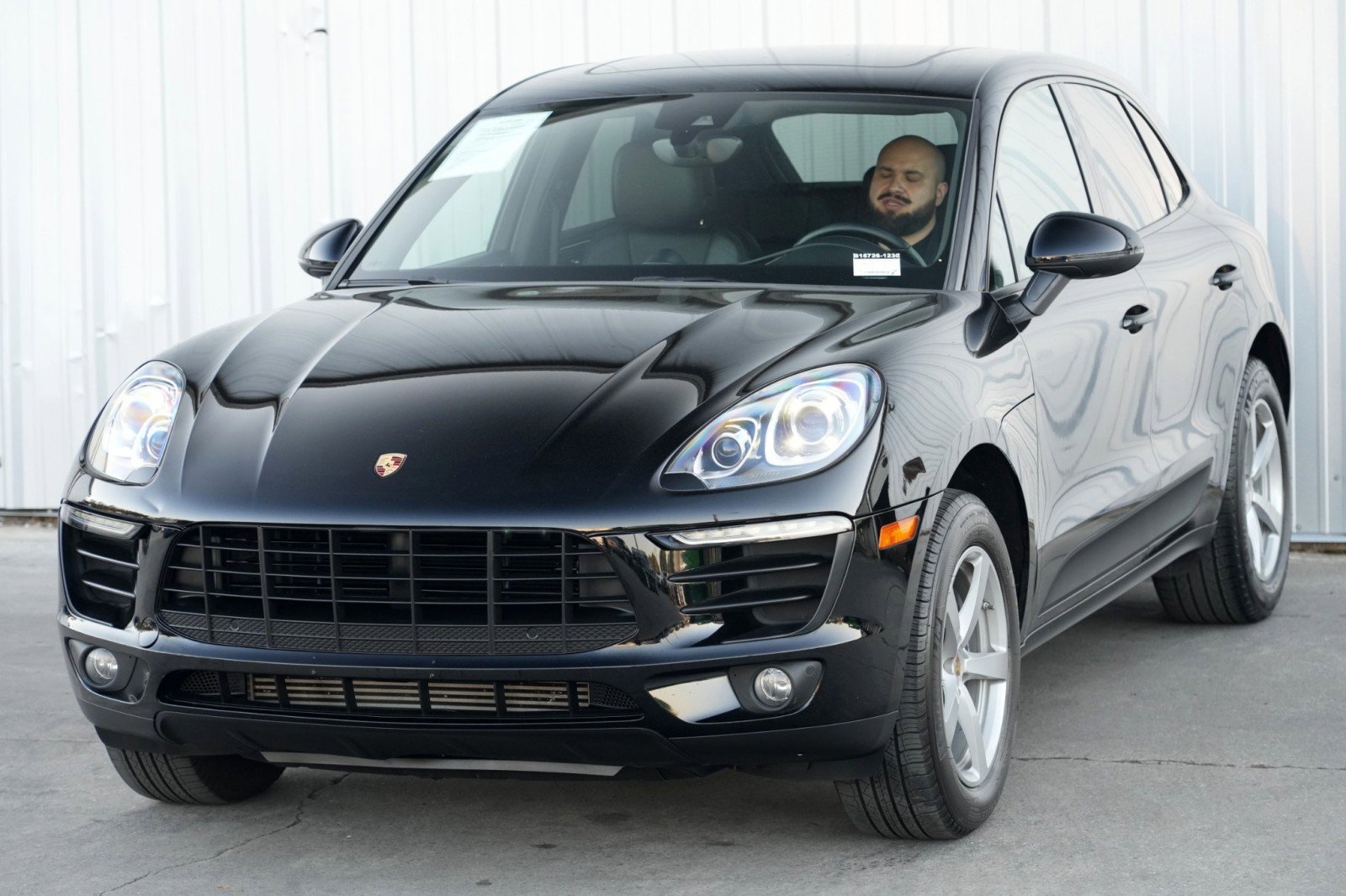 Used 2018 Porsche Macan image 43