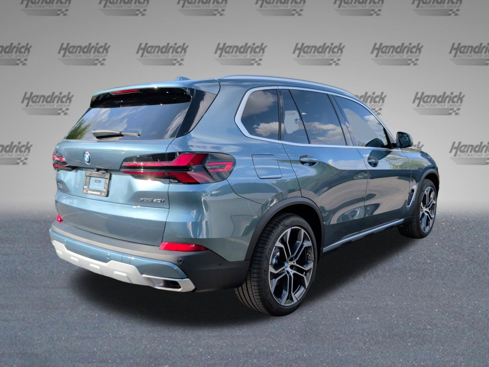 Used 2026 BMW X5 xDrive40i w/ Climate Comfort Package image 7
