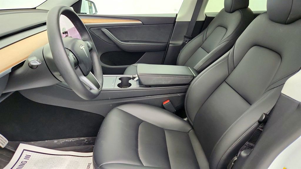 Used 2025 Tesla Model Y Performance image 24