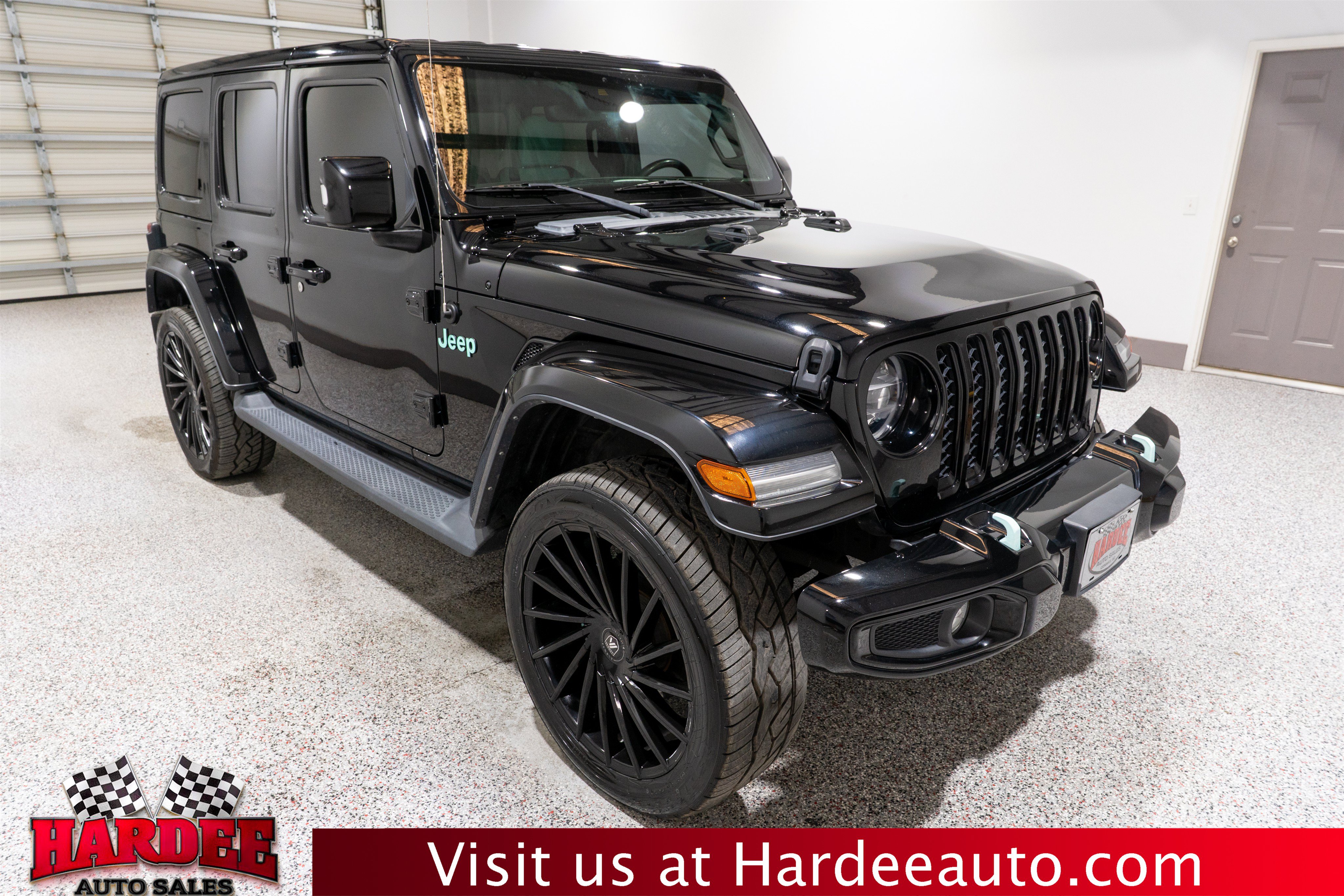 Used 2022 Jeep Wrangler Unlimited Sahara AWD/4WD image 6