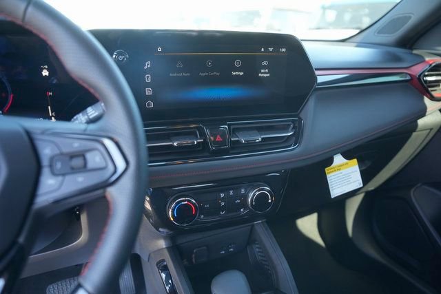 Used 2024 Chevrolet TrailBlazer RS w/ Driver Confidence Package image 25