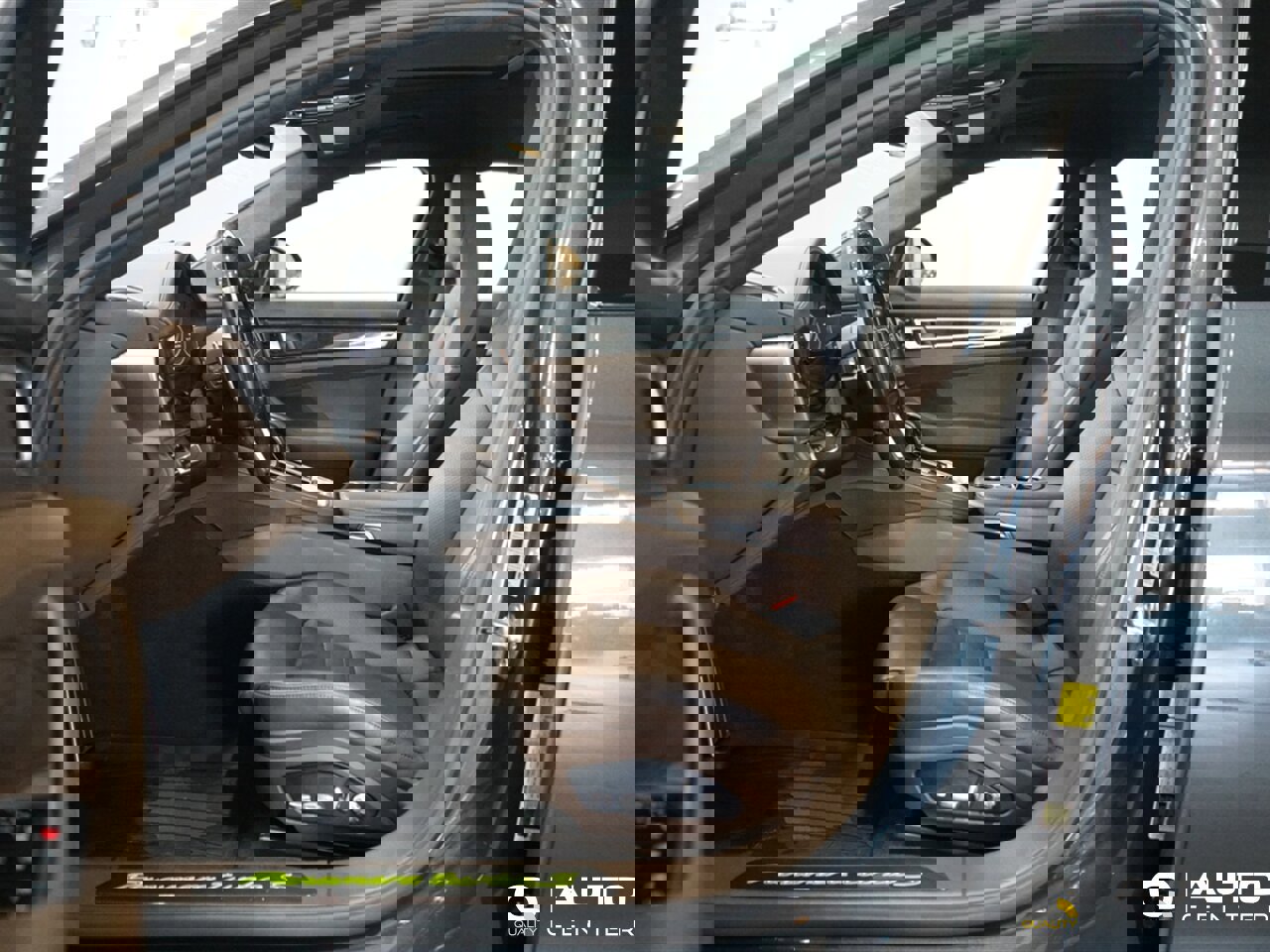 Used 2019 Porsche Panamera Turbo S image 23