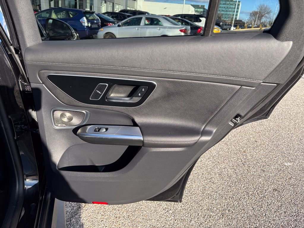 Used 2024 Mercedes-Benz GLC 300 4MATIC image 51