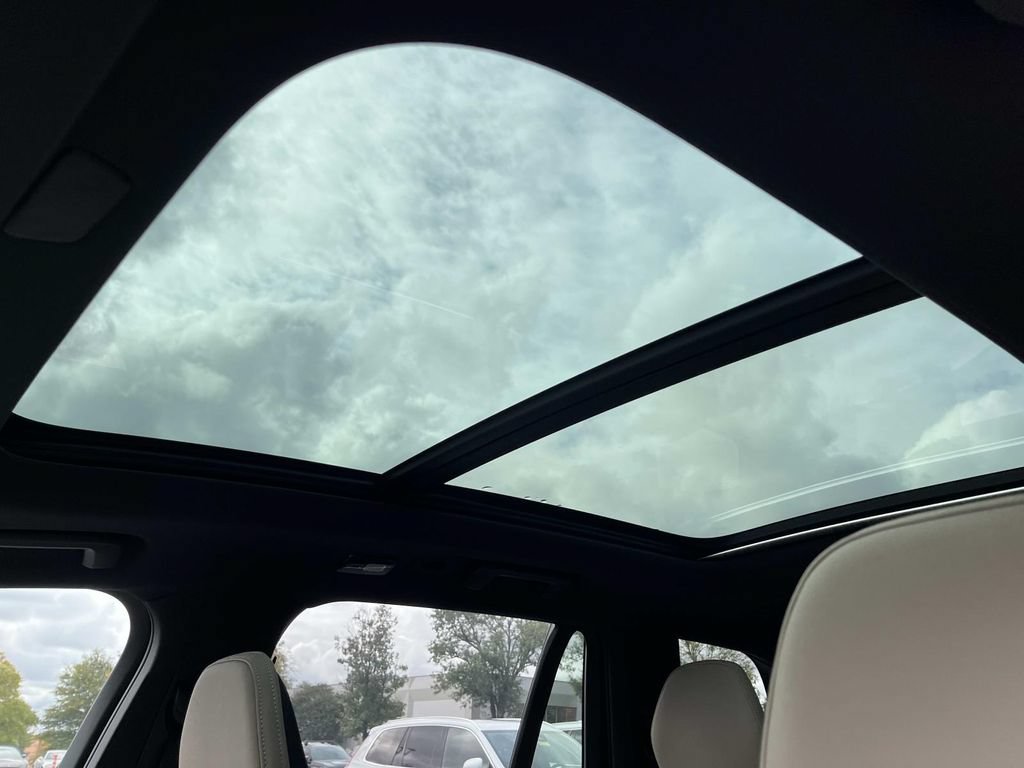 Certified 2026 Volvo XC90 B6 Plus AWD/4WD image 23