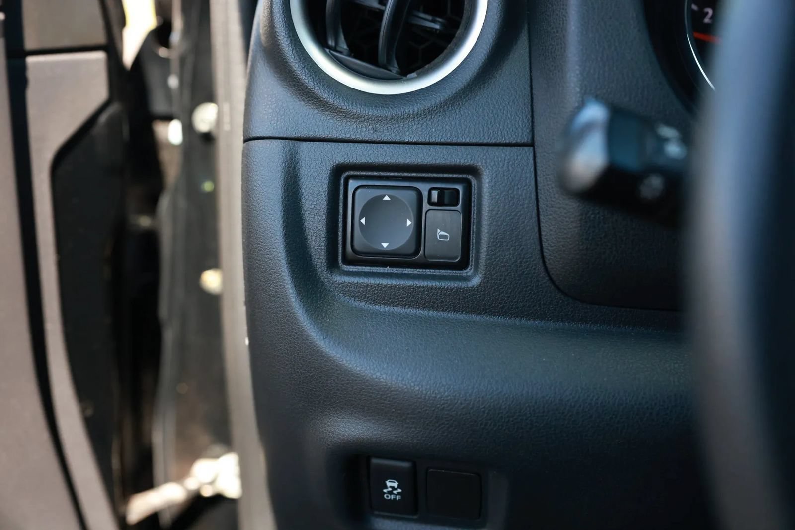 Used 2019 Nissan Versa SV FWD image 46