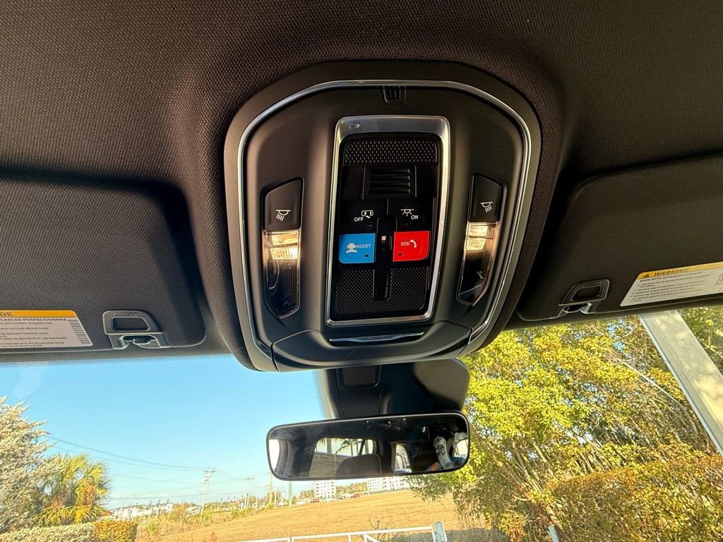 New 2026 Jeep Grand Cherokee Laredo image 12