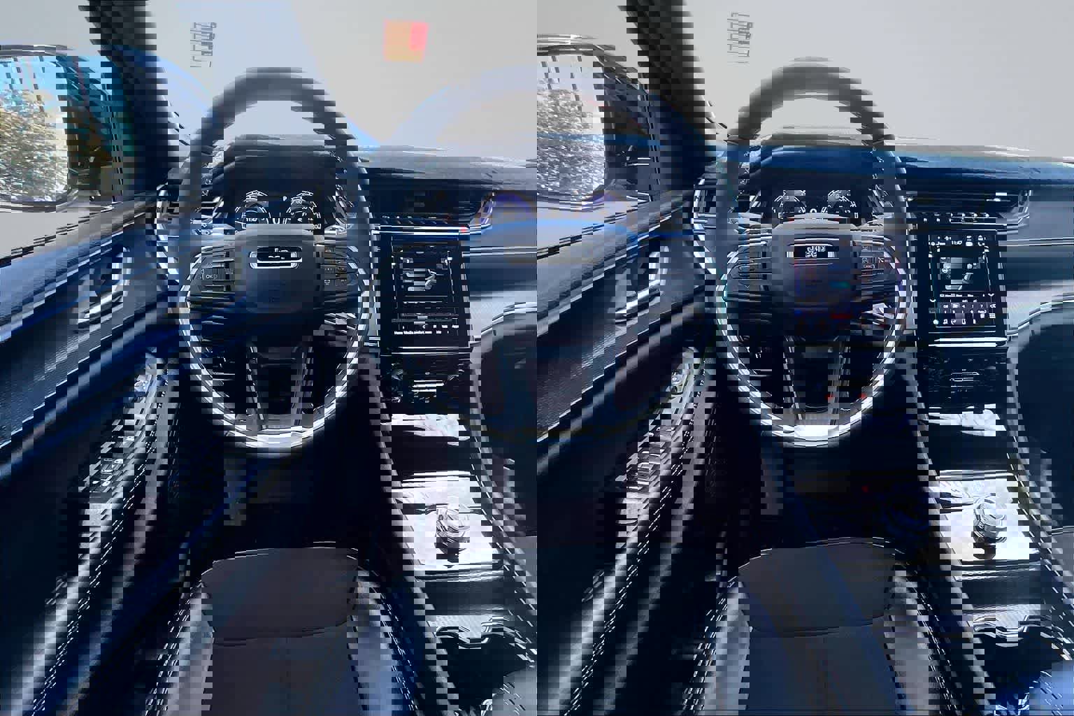 Used 2024 Jeep Grand Cherokee Altitude image 15