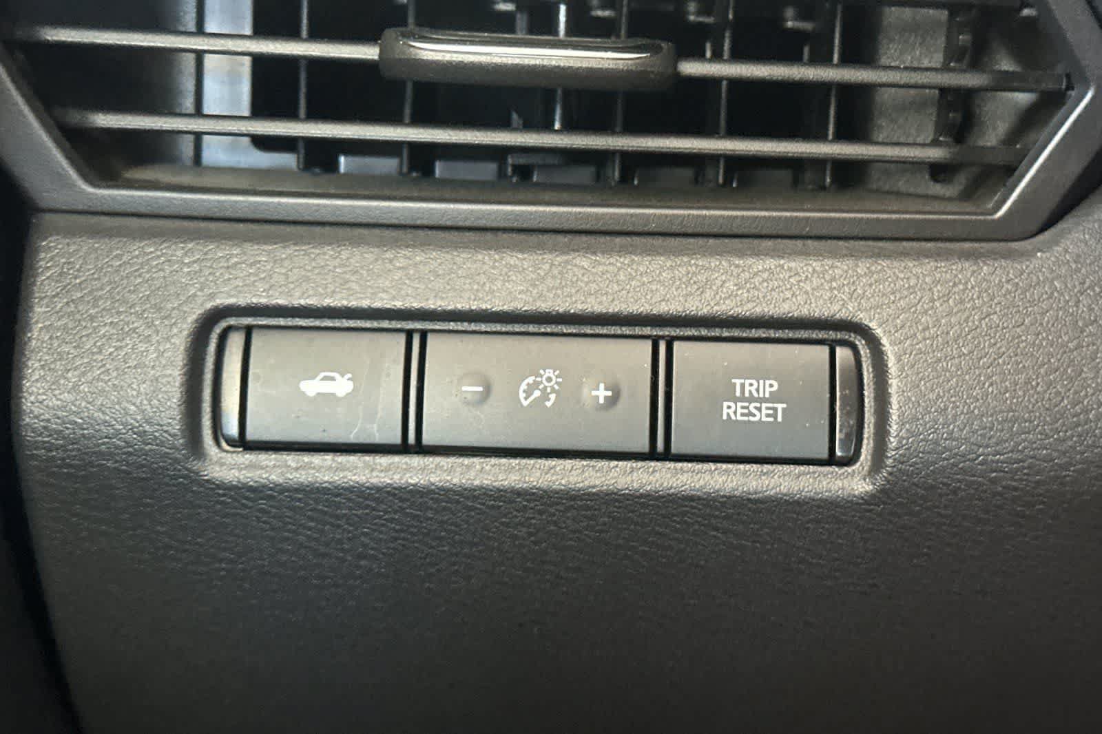 Used 2021 Nissan Altima 2.5 SR FWD image 30