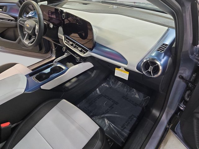 New 2026 Chevrolet Equinox EV LT w/ LPO, All-Weather Mat Package FWD image 10
