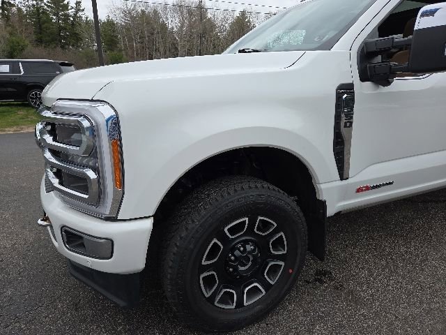 Used 2023 Ford F350 Platinum AWD/4WD image 46