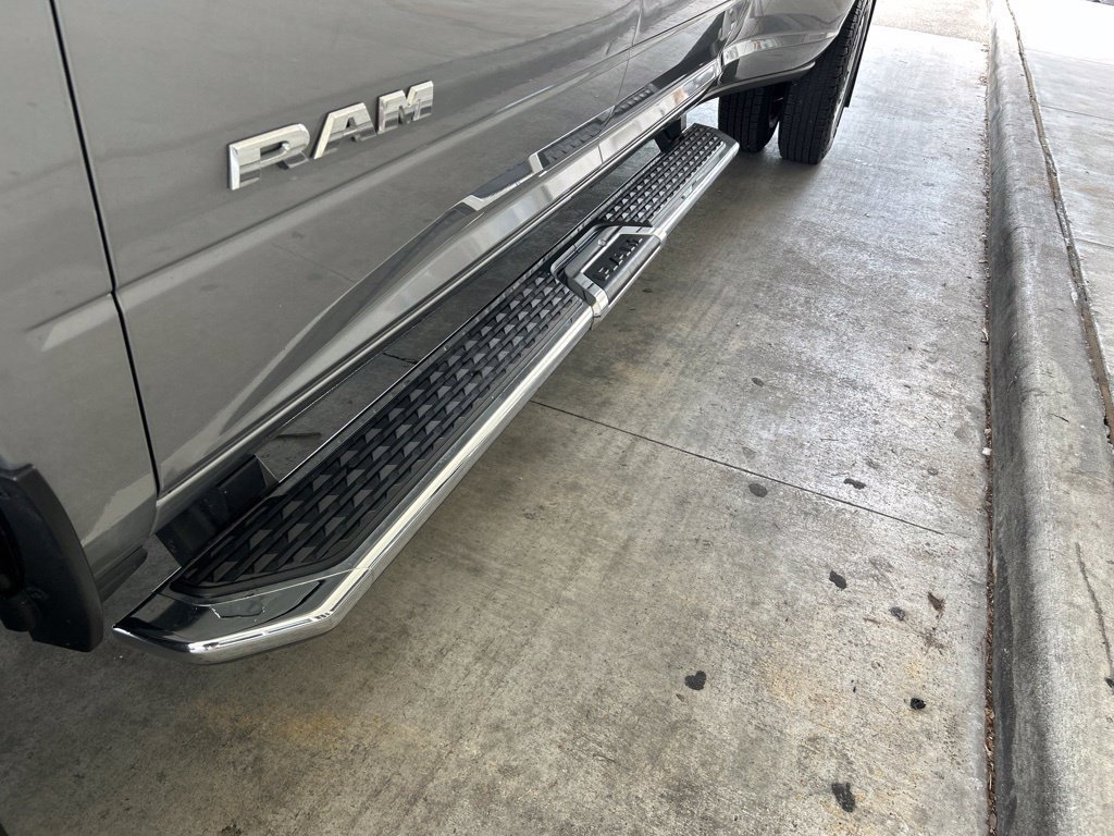 Used 2024 RAM 3500 Big Horn AWD/4WD image 17