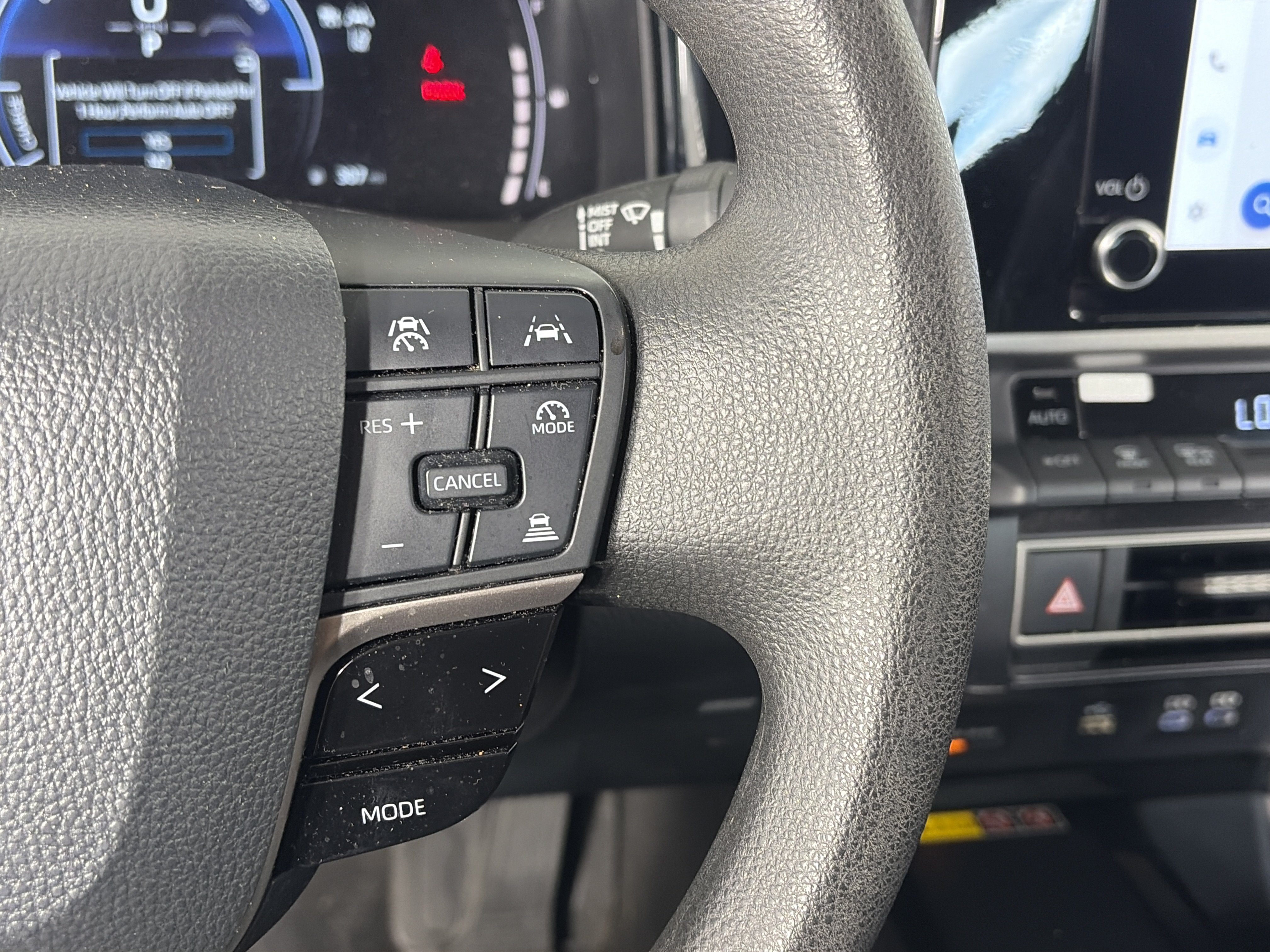 Used 2025 Toyota Camry LE FWD image 28