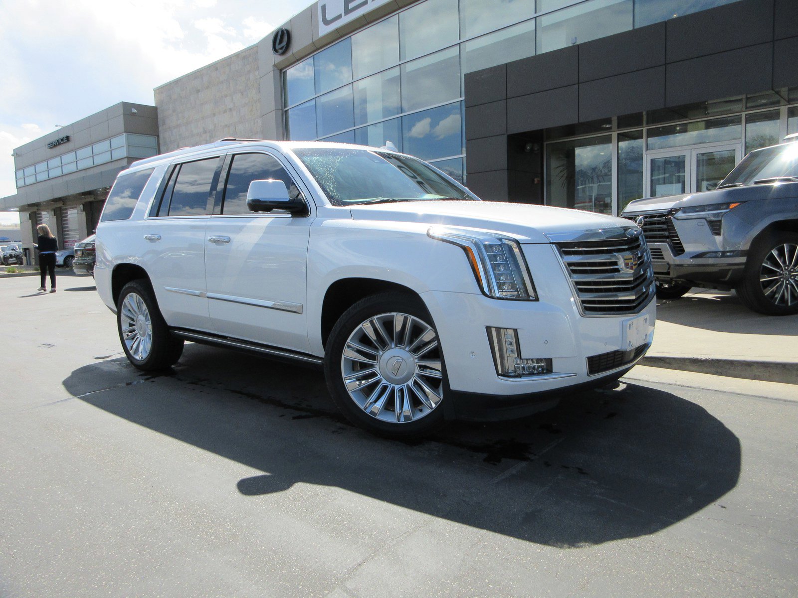 Used 2019 Cadillac Escalade Platinum image 14
