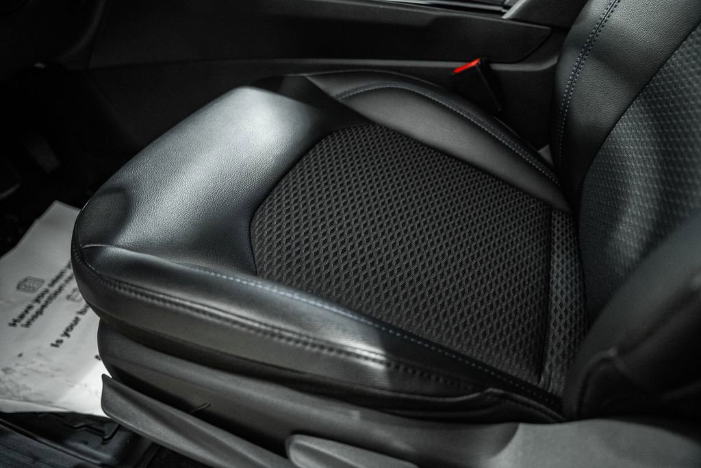 New 2026 Jeep Compass Latitude image 32