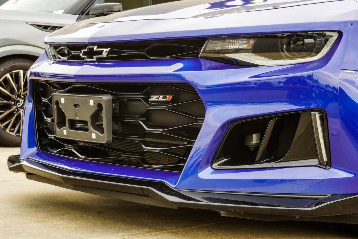 Used 2022 Chevrolet Camaro ZL1 RWD image 2