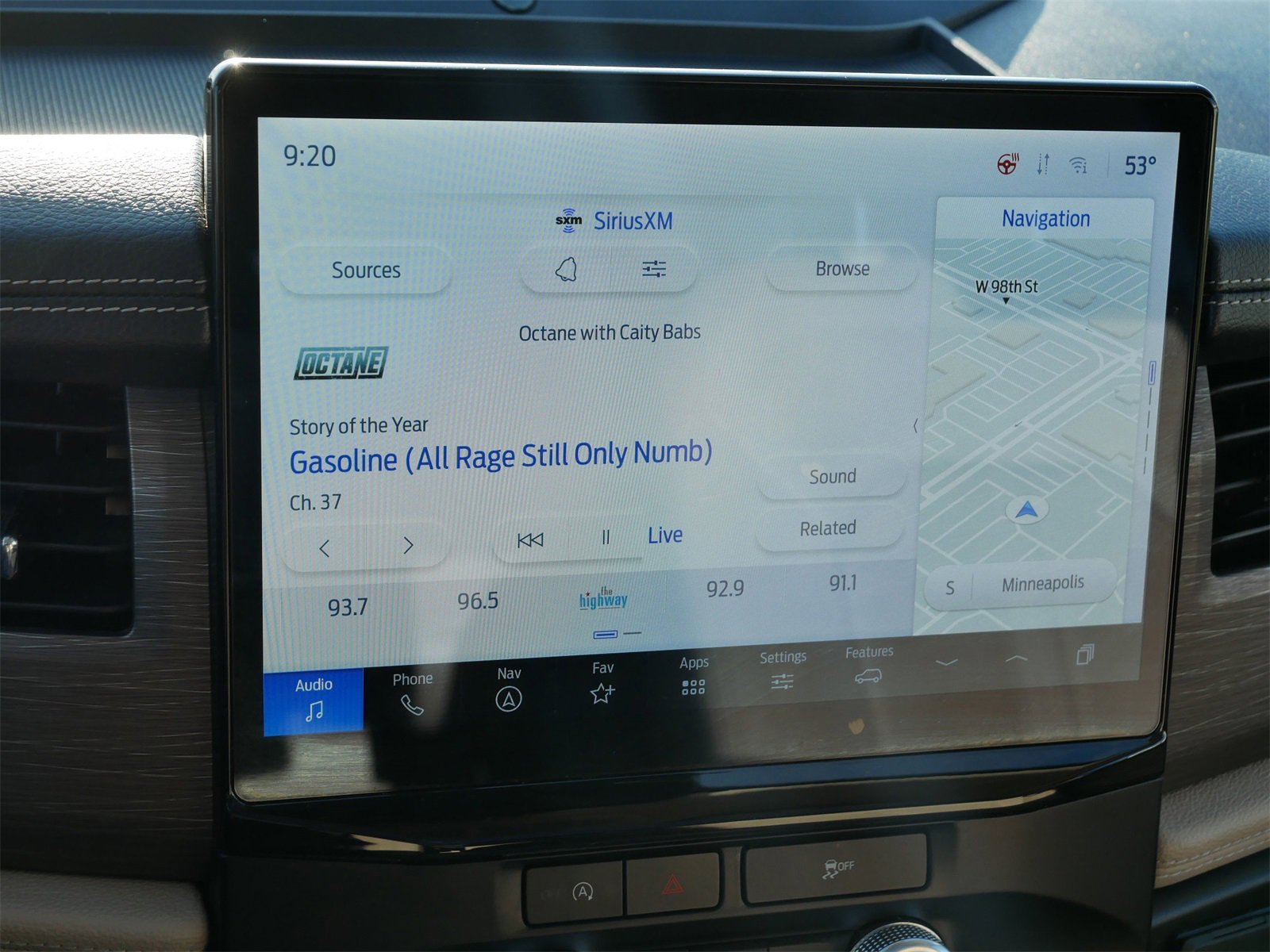 Certified 2024 Ford Expedition Limited image 22