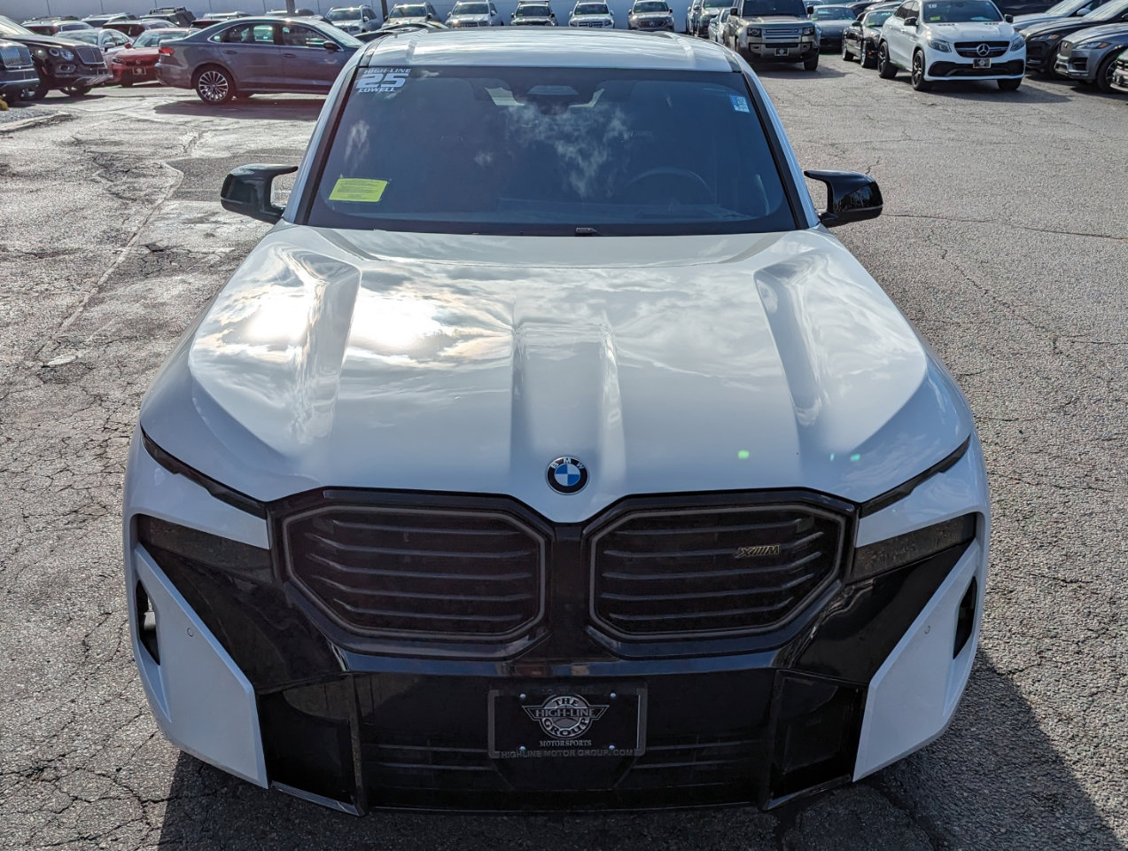 Used 2025 BMW XM Sports Activity Vehicle image 3