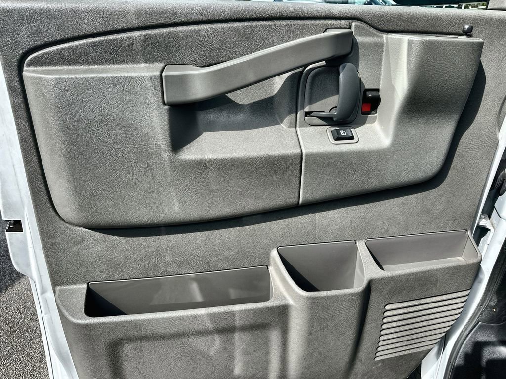 Used 2022 GMC Savana 3500 Work Van w/ Driver Convenience Package image 20