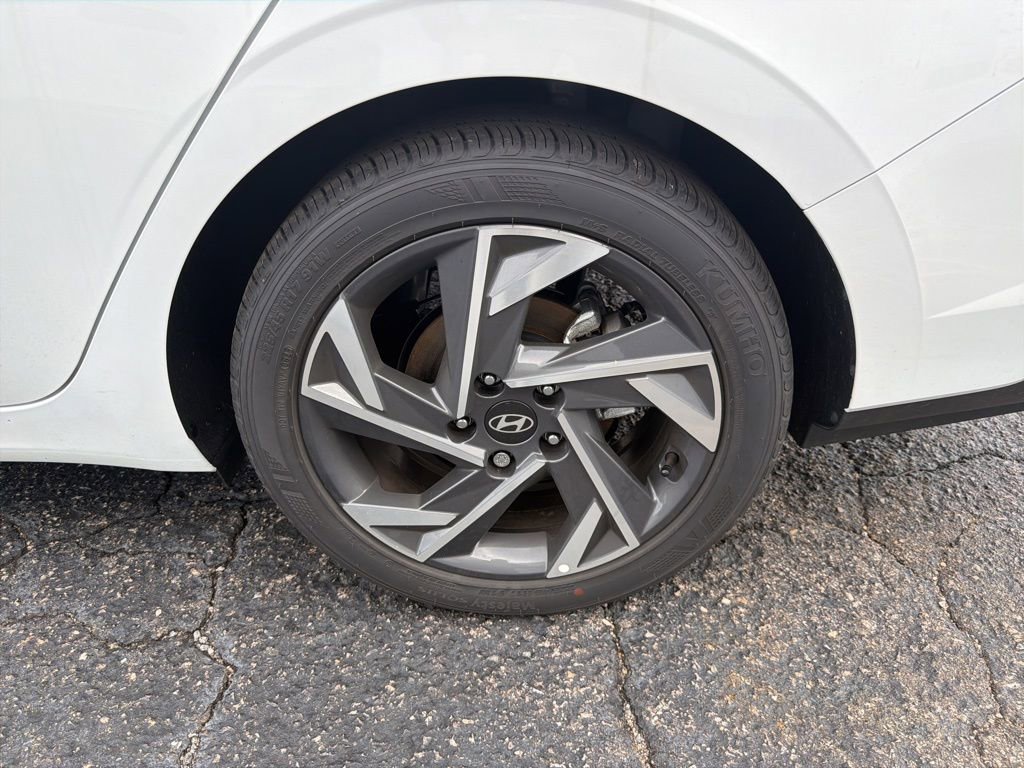 New 2025 Hyundai Elantra Sport image 10