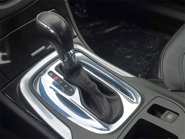 Used 2017 Buick Regal Sport Touring image 16