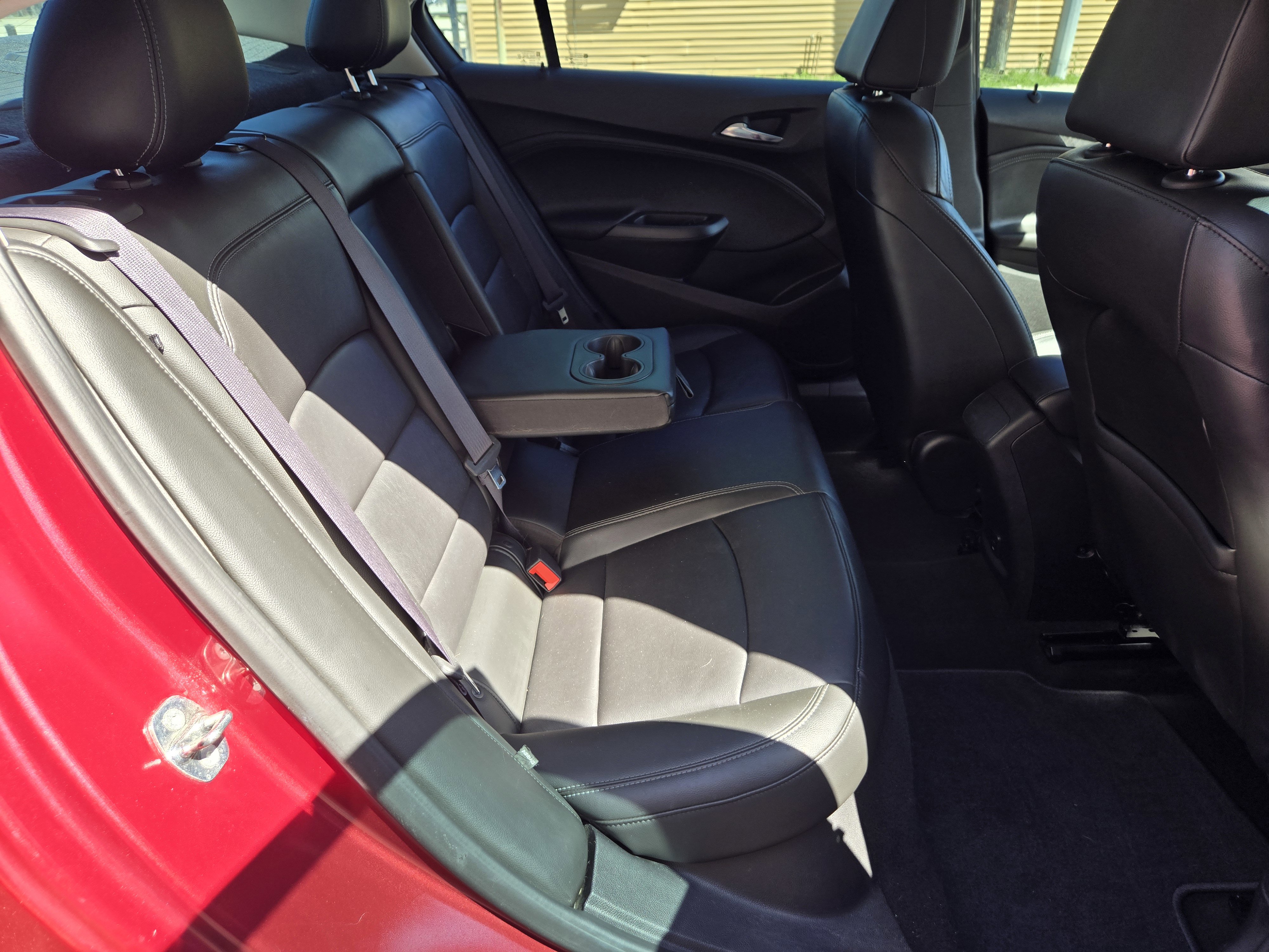 Used 2017 Chevrolet Cruze LT FWD image 11