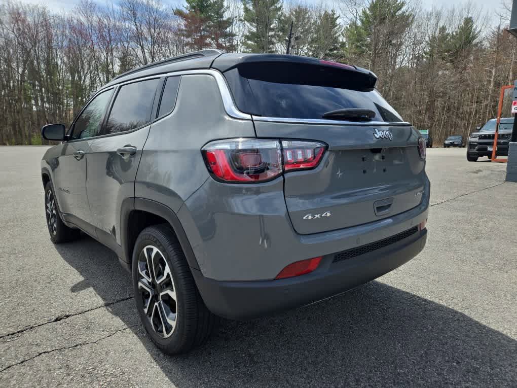 Used 2024 Jeep Compass Limited AWD/4WD image 6