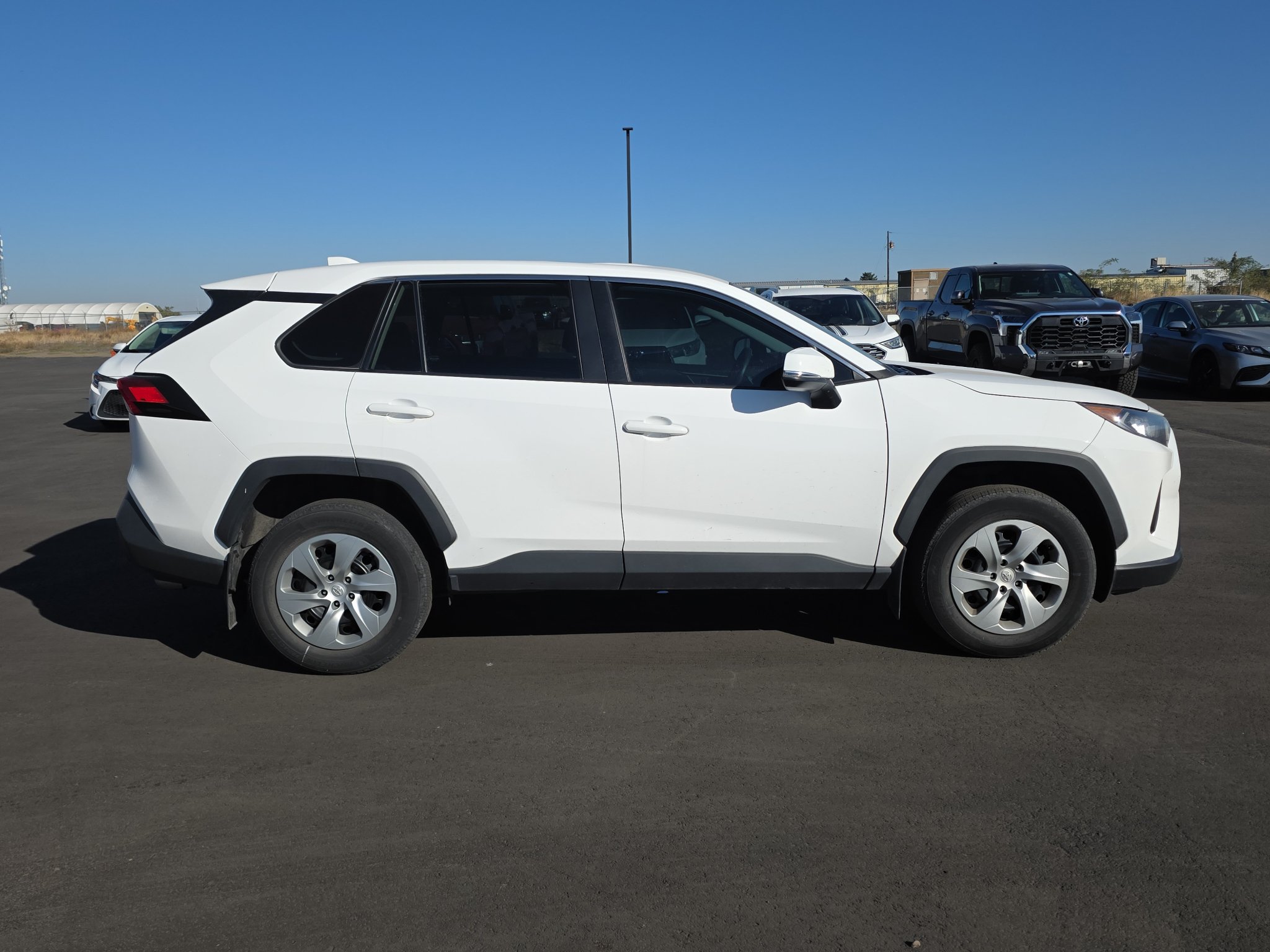 Certified 2022 Toyota RAV4 LE AWD/4WD image 9