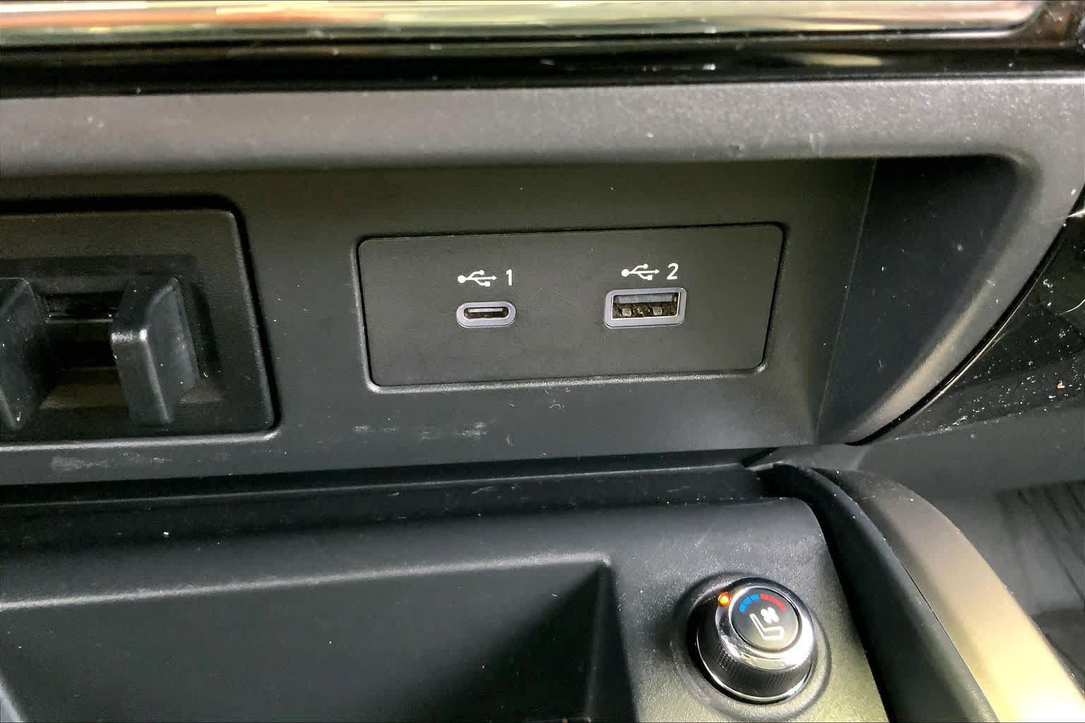Used 2023 Nissan Titan Platinum Reserve w/ Moonroof Package AWD/4WD image 34